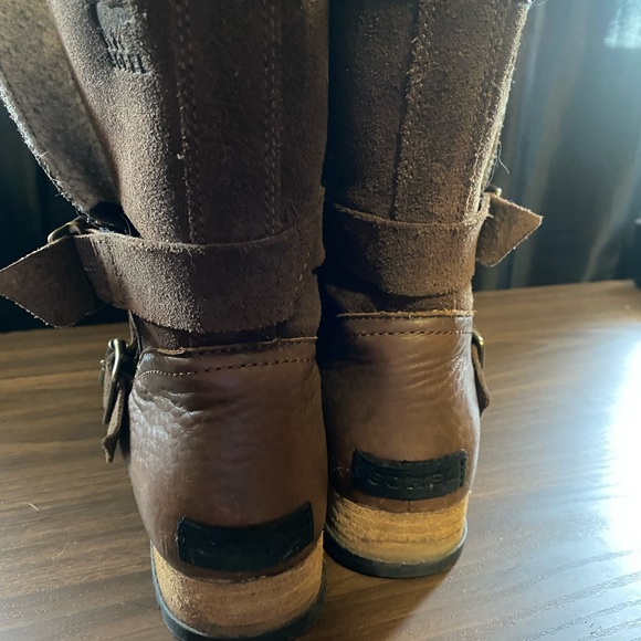 SOREL BOOTS - Picture 3 of 4